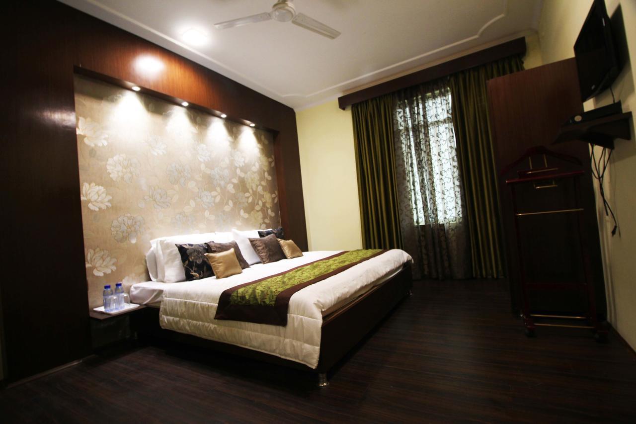 Hotel Green Leaf Srinagar  Exterior photo